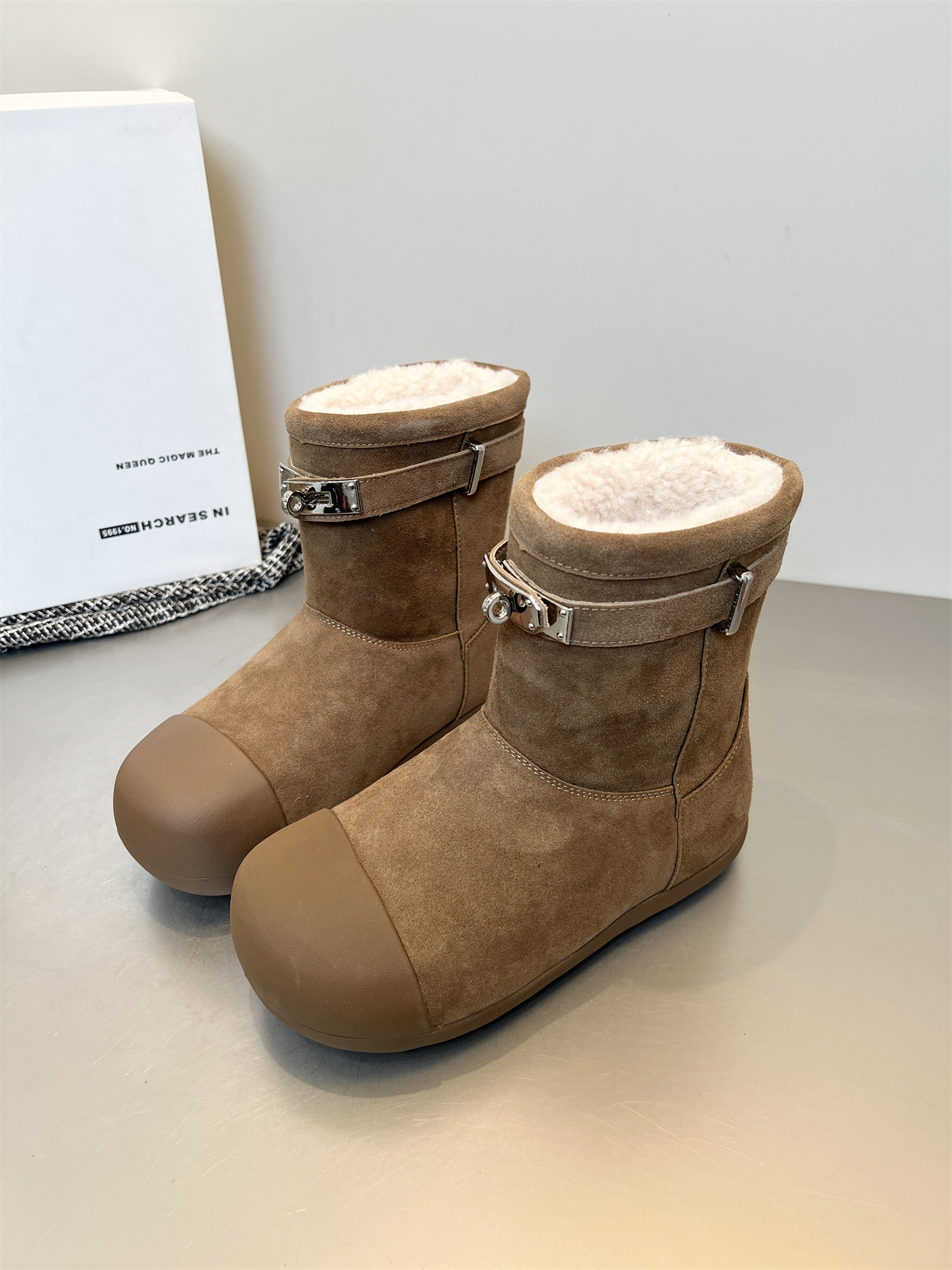 Street Fashion Online - Ladies' Winter Thickened Fur Lined Leather